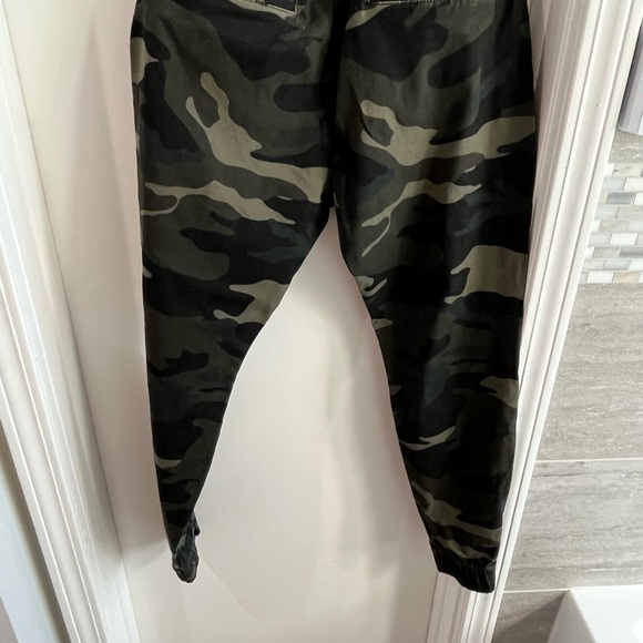 Hollister Skinny Jogger Advanced Stretch Size Medium - Picture 2 of 8